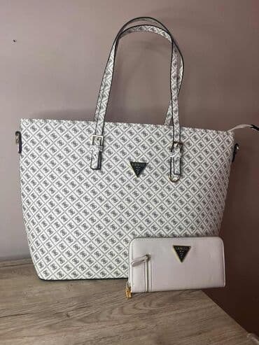 replay bez torba: Guess ❤️ Novčanik: Cena 1750 din. +ptt 📌 Torbica: Cena 2900 din +ptt 📌 — 3