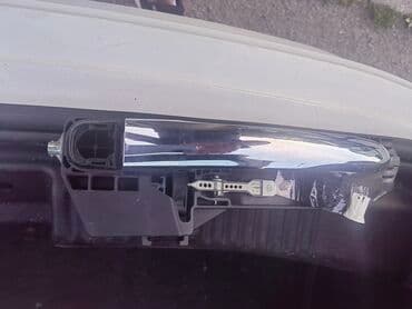 Zadnja desna brava - kvaka za Fijat Bravo 2, sve radi i funkcionise