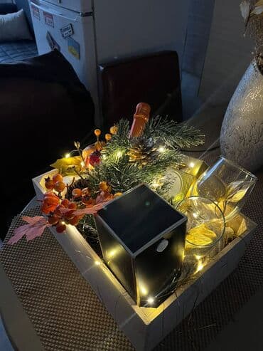 Prehrambeni proizvodi: Poklon korpa – premium set za degustaciju Sadržaj: - Pletena košara — 8