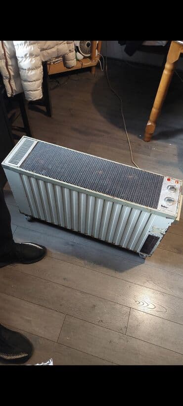 Aparati za oblikovanje kose: Kalorifer u odlicnom stanju — 1