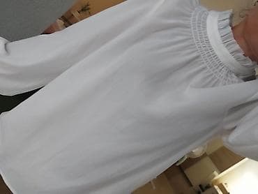 Beauty & Care: Ženska bela bluza sa visokim okovratnikom i puf rukavima. - — 4