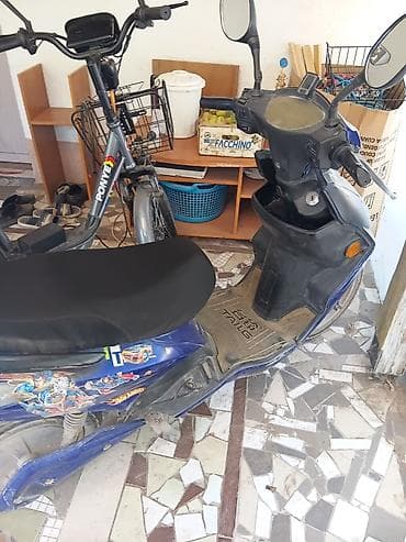 polovne auto gume u nišu i okolini: Prodajem elektricni skuter sa 5 baterije sve radi dobro ide 250 — 3