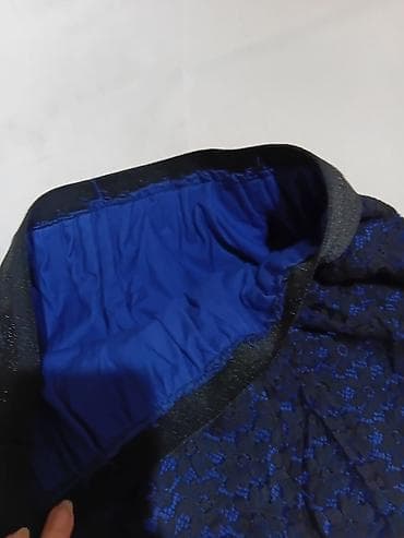 hm bluze: Elegantna ženska kombinacija: crna čipkana bluza + suknja u — 6
