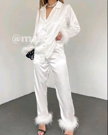 h m kompleti: ŠOK cena 3200din
S m l — 1