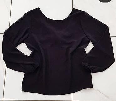 Bluza sa masnom na ledima
Vel. L