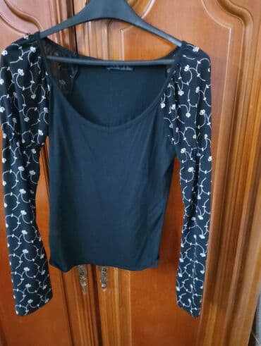 Bluze: Tri za 1000din.po izboru — 23