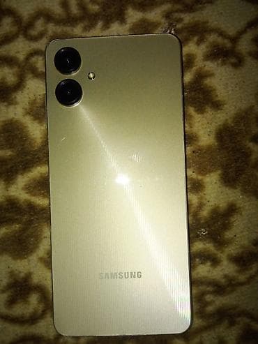 samsung a52s: Samsung Galaxy A06– ekran (90 Hz), dvostruka zadnja kamera 50 MP — 6