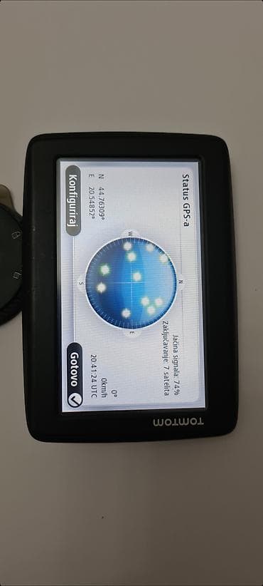 polovna auto prikolica: TomTom VIA GPS navigacioni sistem, model 4EN42 Z1230.  - Uz navigaciju — 2