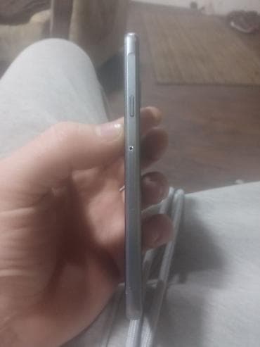 samsung kopija: Samsung Galaxy A3 (serija A) - Kompaktan telefon sa metalnim okvirom — 2