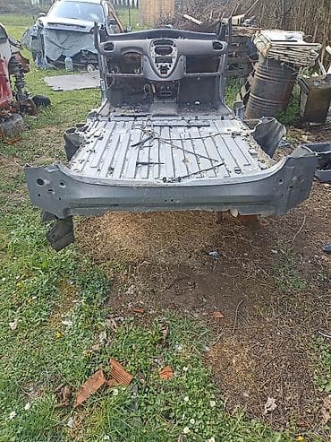 silver i polo: Karoserija Xsara Picasso (pod + tunel + deo kabine) za mali gradski — 4