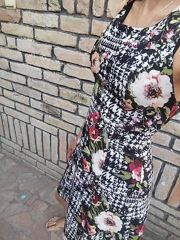 Haljine: Haljina vel S, kao nova - Model: ženstvena midi haljina A-kroja - — 2