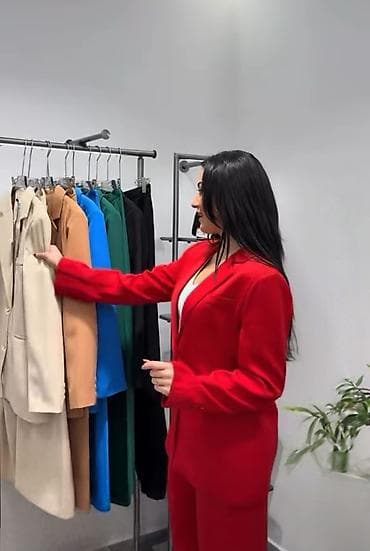 zara pantalone sa visokim strukom: Ženski elegantni komplet – sako i pantalone širokih nogavica. - — 2