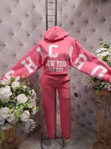 Sweatsuit Sets: One size, Print, color - Red — 9
