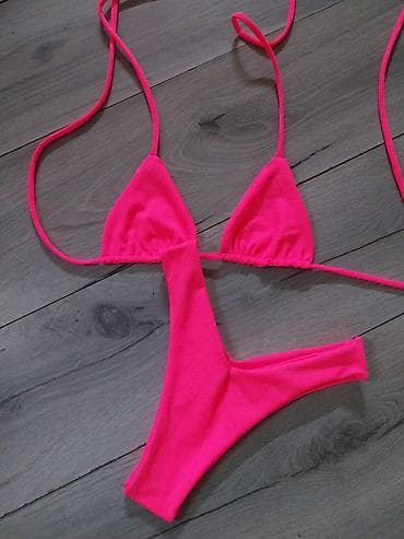 kupaci za debele: Ženski bikini komplet – trokut top i V-cut donji deo - Model — 5