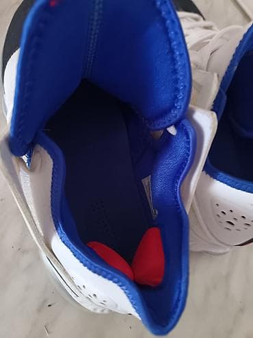 nike tech fleece l: Nike LeBron Witness 5 patike za košarku, 43 - Model: LeBron Witness — 6