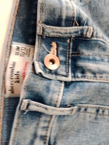 benetton deca: Abercrombie farmerke Veličina 10 realno Slim model imaju elastina — 4