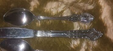 skakavac nož: Set starinskih escajga – kašike i noževi sa reljefnim floralnim — 3