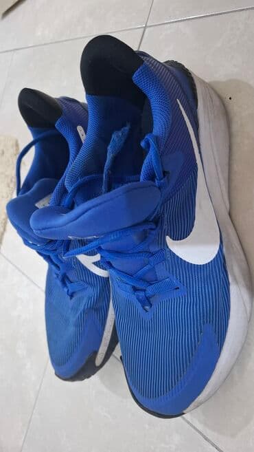 ugg cizme sa krznom: Nike patike – 2 para 1) Plave trkačke patike - Brend: Nike - Boja — 1
