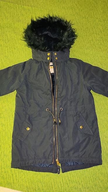 Jakna H&M odlicna zimska jakna intenzivno teget boje, skida se na lalafo.rs Jakna H&M odlicna zimska jakna intenzivno teget boje, skida se