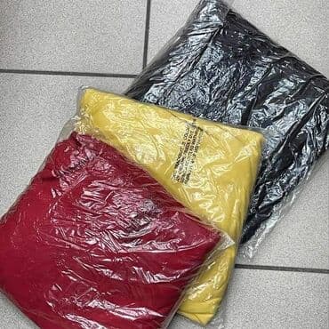 prodaja zenskih kompleta: Komplet: 2600

0 dinara — 2