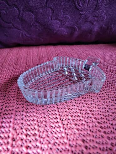 kristalne plafonjere: Pepeljara nova kristal Zajecar zir. 70,80te. Visina. 2cm — 4