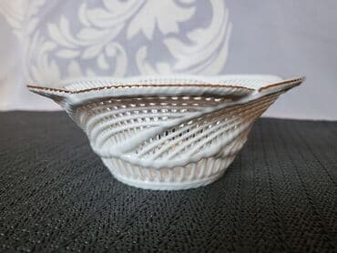 porcelanske solje za caj: Bombonijera nova Cluj Napoka porcelan iz 70ih. Porcelanska rumunska — 6