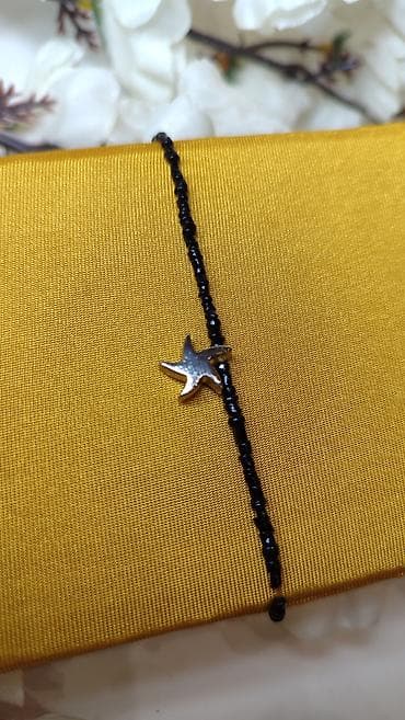 dzepni sat cena: Minimalistička narukvica sa zvezdicom - Tanka narukvica od sitnih — 4