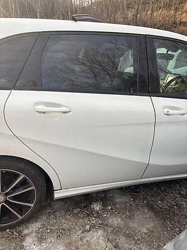 car near me: VRATA W246 ZA MERCEDES BENZ B KLASA, B 150, B 160 . OD 2012. DO — 2