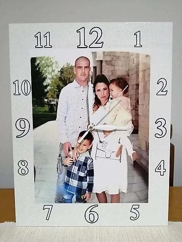 stvari za maturu: Ima vise velicina. Okrugli 28,5 cm. precnik 1700 din. 27x35 — 2