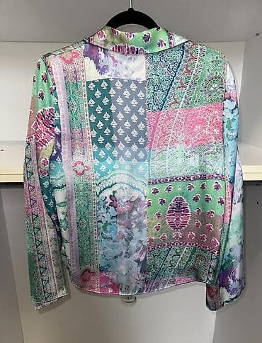 Ženska odeća: Zara kosulja S velicina
Kao nova — 3