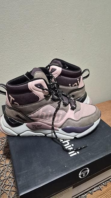 obuca batajnica: Patike. br.38 — 2