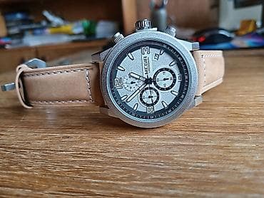 vodootporan sat 20 bara: Kućište od nerdjajućeg čelika, prečnik kućišta 44 mm, debljina kućišta — 9