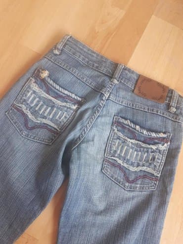 zenske mokasine broj 42: Prelepe farmerke 26 br. Kao na slici poluobim struka 35cm — 3