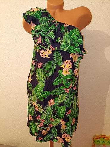 Ski suits: Prelepa haljinica je nova,velicina M.
Nije providna — 4