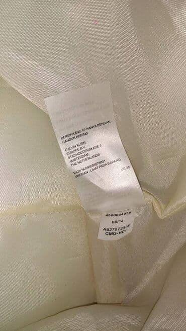 torba novo: Calvin Klein bordo lakovana torba Prelepa lakovana torba Calvin Klein — 8