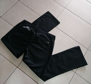pantalone od vestacke koze: Crne farmerice
Kao nove
Vel 31
Povoljno
UVOZ Turska — 2