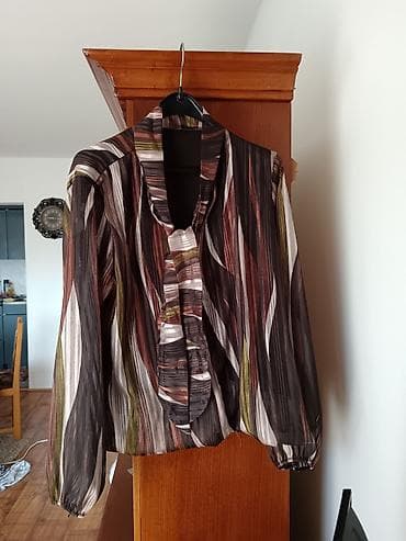 Blouses: Ženska elegantna bluza sa mašnom/šalom oko okovratnika. Lagana i — 1