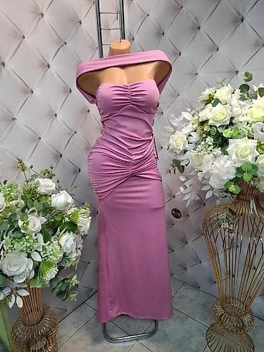 svecane haljine na bretele: Elegantna duga haljina bez bretela sa nabranim detaljima - Model — 2