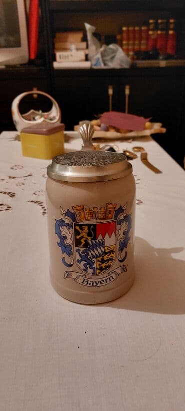 vil i grejs online sa prevodom: Krigla sa poklopcem, porcelan, Munchen - bayern 0,5 l, novo — 1