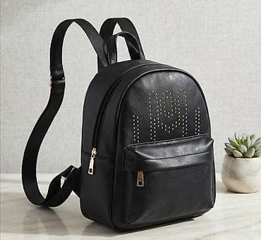 zenske torbe nine west: Crni ženski mini ranac od veštačke kože sa dekorativnim metalnim — 1