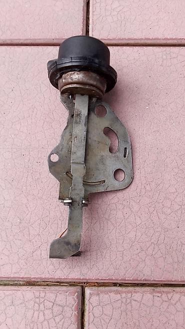 tip top auto delovi: Opel korektor sa membranom vakum sauga za varajet 2 karburator kadet — 2