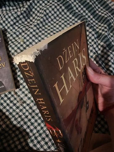 trotinet za decu: Knjiga: Džejn Haris – Zapažanja - Izdavač: Laguna - Jezik: srpski — 2