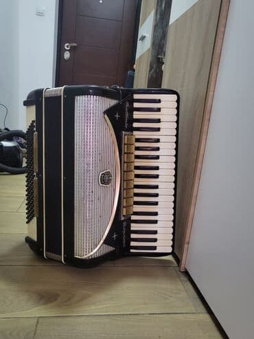 Harmonike: SETTIMIO SOPRANI harmonika 120 basova
- Tip: klavirska harmonika — 1