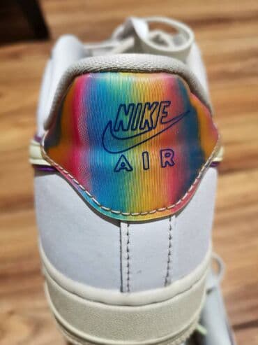 Ostala ženska obuća: 39 — 5