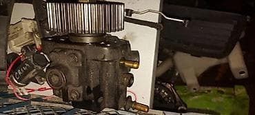 putarski kompresor: FIAT CROMA BOSH COMONRAIL PUMPA | ispravna bez regulatora. Skinuta — 2
