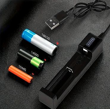 Furniture: Nov punjač za Litium-Jonske baterije. Ima indikator punjenja dok puni — 4