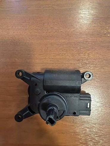 chat novo: MOTOR KLAPNE ZA VOLKSWAGEN GOLF 7, PASSAT B8, TIGUAN . - 5Q0907511H — 4