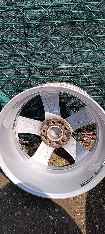 novi delovi za yugo 55: Aluminijumske felne Nemačka proizvodnja 17 coli 5x108  promer rupa 7 J — 7
