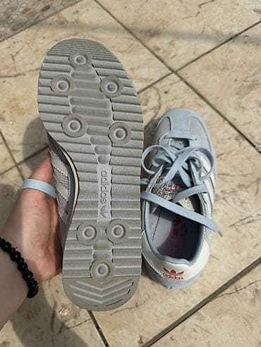 new balance zenske patike 550: Adidas Originals patike – sivi model sa tri bele pruge - Brend — 4