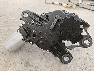 delovi za golf 5: TAPACIR GEPEKA MOTORIC BRISACA ZA VOLKSWAGEN GOLF 5 | instalacija — 3
